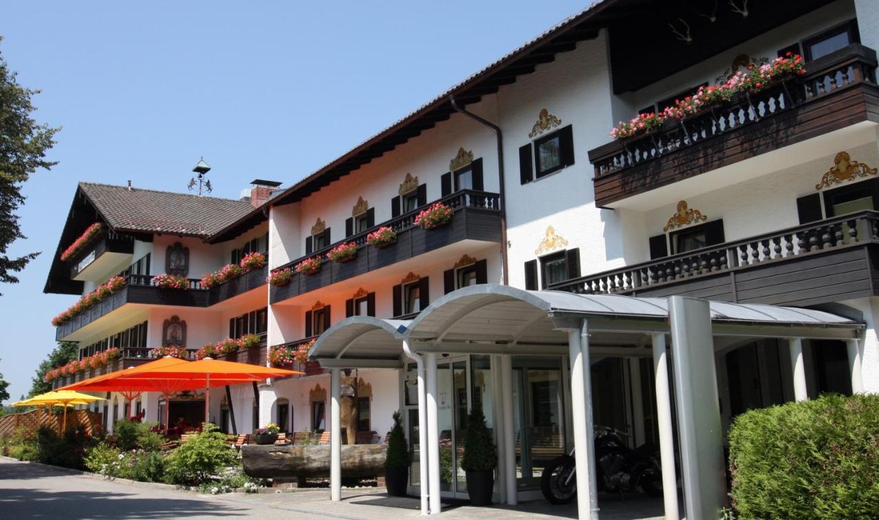 فندق بيرناو ام شيمسيفي  Farbinger Hof المظهر الخارجي الصورة